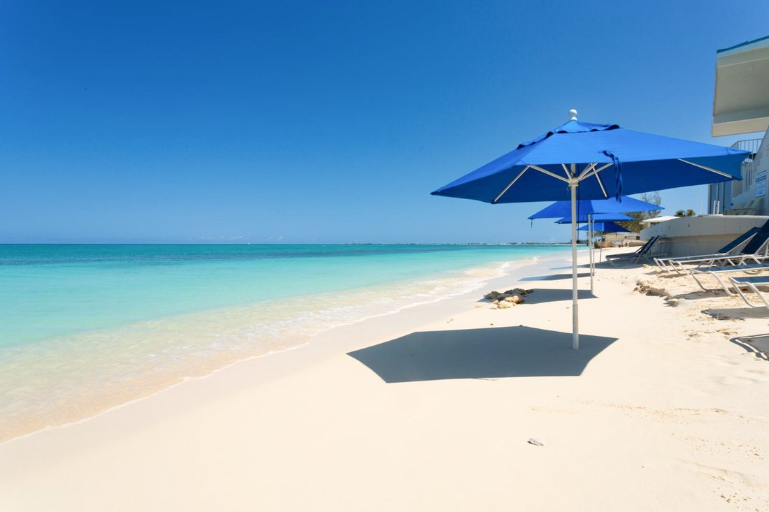 Condo in Grand Cayman, Cayman Islands 1 - 16031305