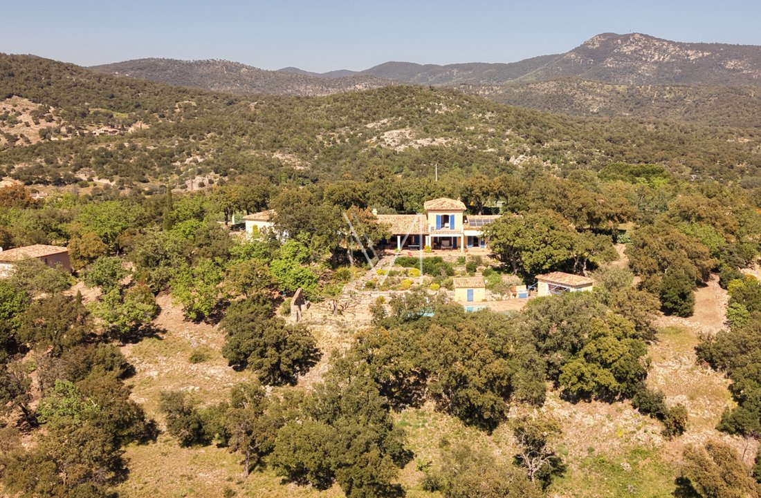 Estate in Le Plan-de-la-Tour, Provence-Alpes-Côte d'Azur, France 5 - 17631991