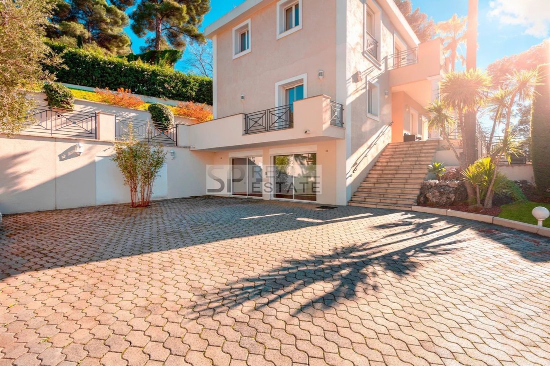 Villa in Mougins, Provence-Alpes-Côte d'Azur, France 4 - 15240052