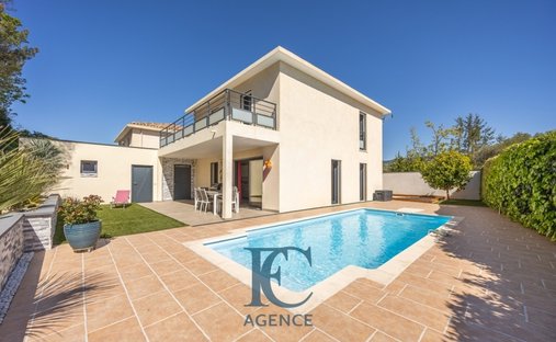 House in Sanary-sur-Mer, Provence-Alpes-Côte d'Azur, France 1