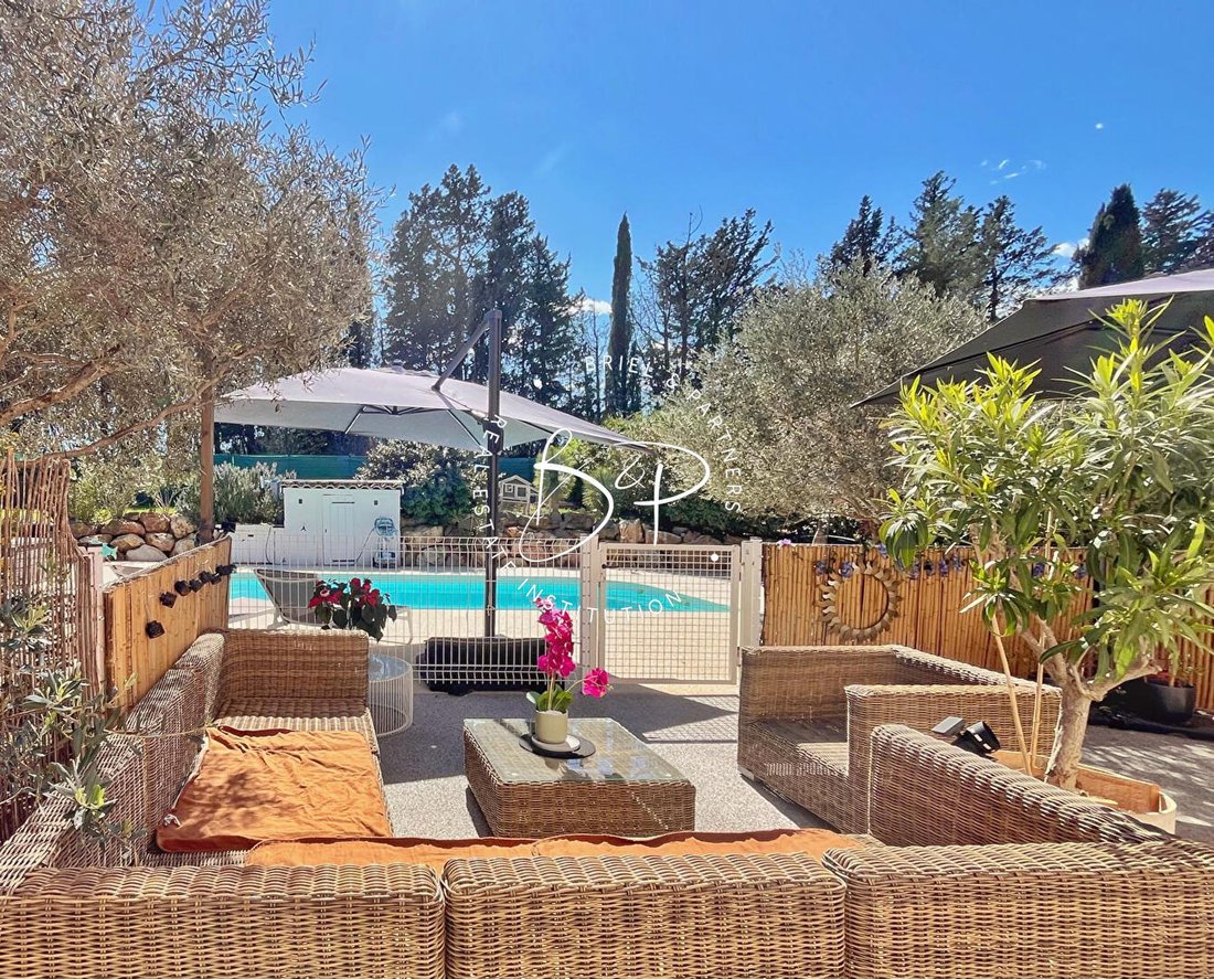 Villa in Taradeau, Provence-Alpes-Côte d'Azur, France 4 - 17629886