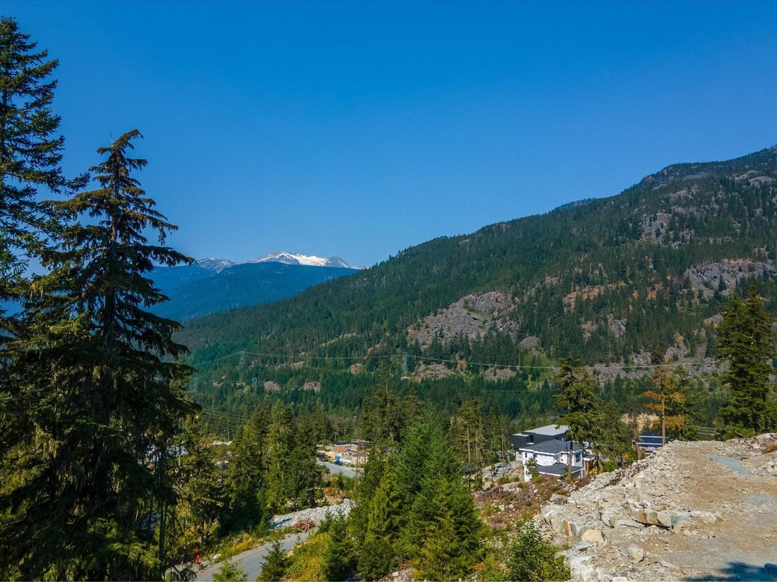 House in Whistler, British Columbia, Canada 3 - 17636337