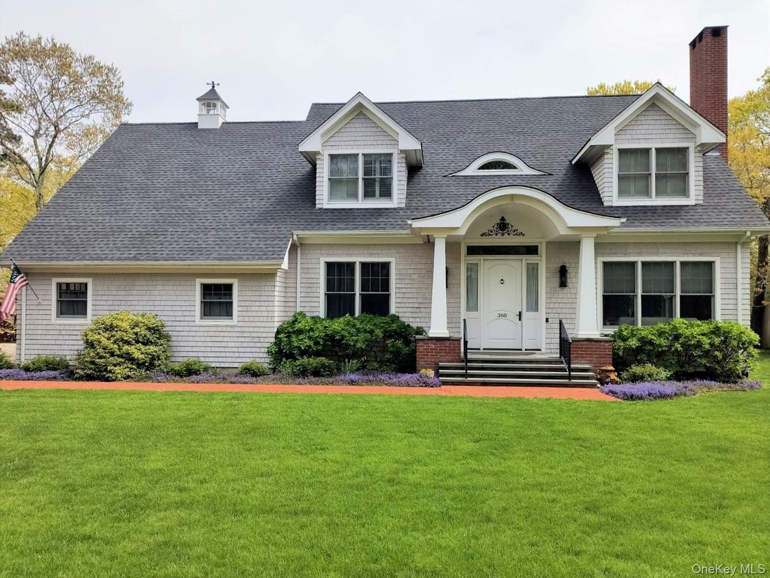 House in Laurel, New York, United States 3 - 17630998