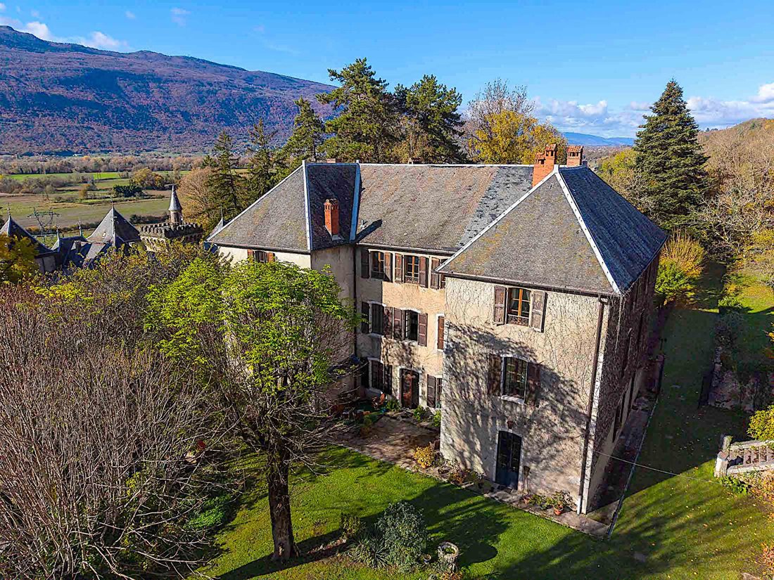 Villa in Seyssel, Auvergne-Rhône-Alpes, France 2 - 17629875