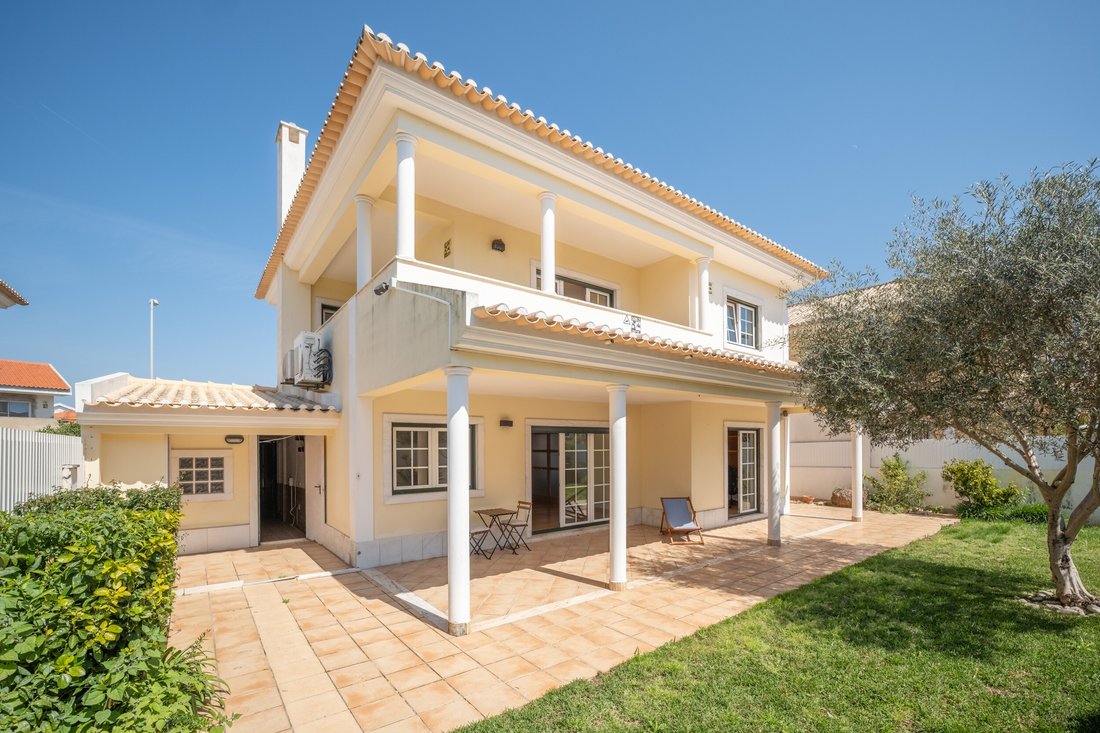 House in Carcavelos e Parede, Lisbon, Portugal 1 - 17630046