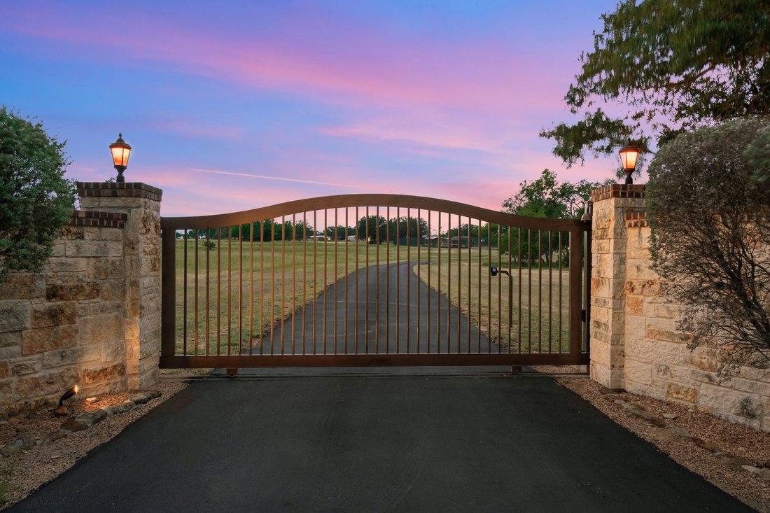 Farm Ranch in Fair Oaks Ranch, Texas, United States 1 - 17636895