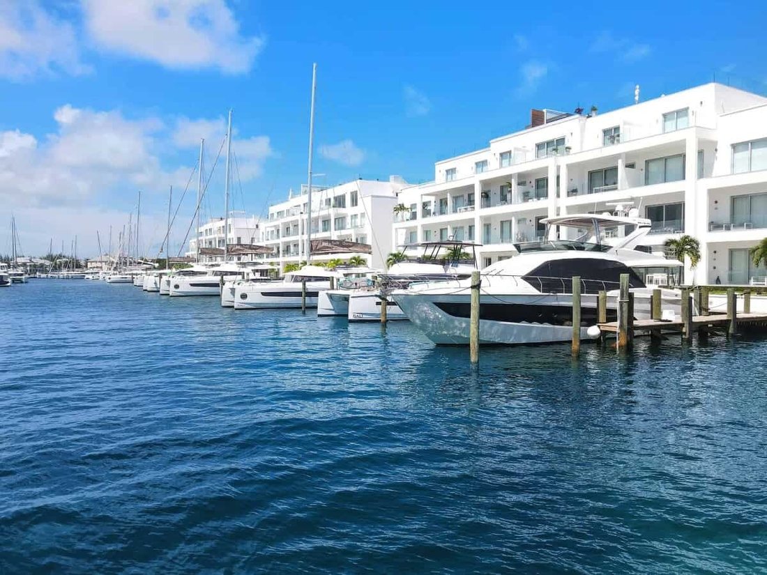 Condo in Nassau, New Providence, The Bahamas 1 - 15427212