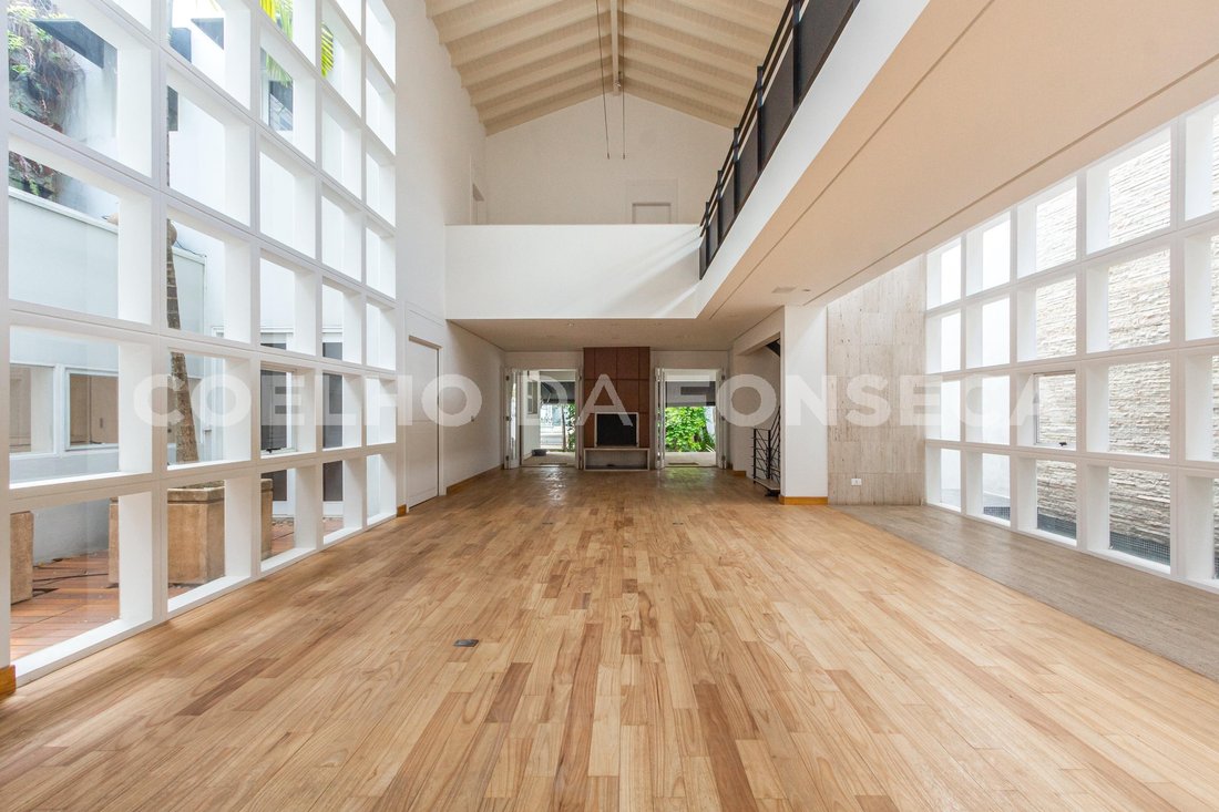 House in Jardim São Luís, State of São Paulo, Brazil 1 - 15646228