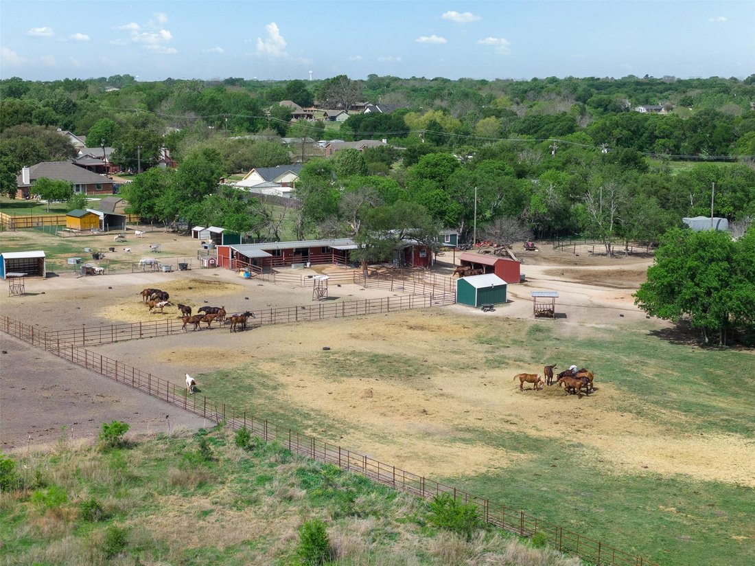 House in Waco, Texas, United States 2 - 17632629