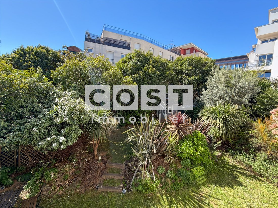 Apartment in Gennevilliers, Ile-de-France, France 2 - 17634989