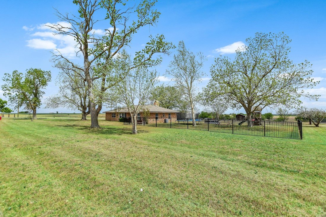 House in Elgin, Texas, United States 5 - 17631821