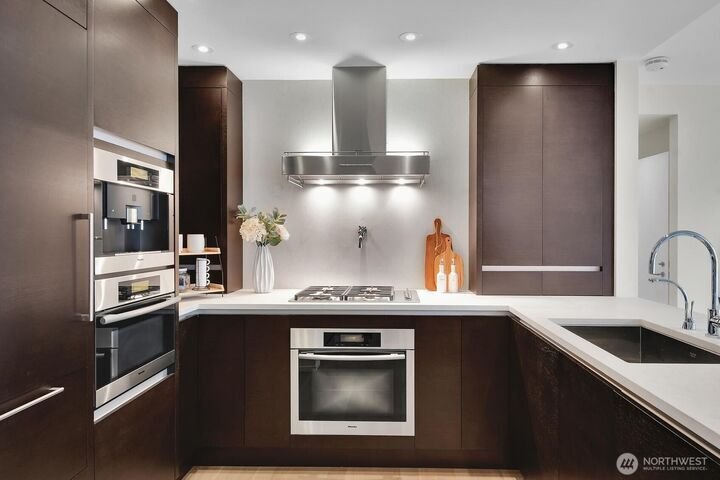Condo in Seattle, Washington, United States 5 - 17385141