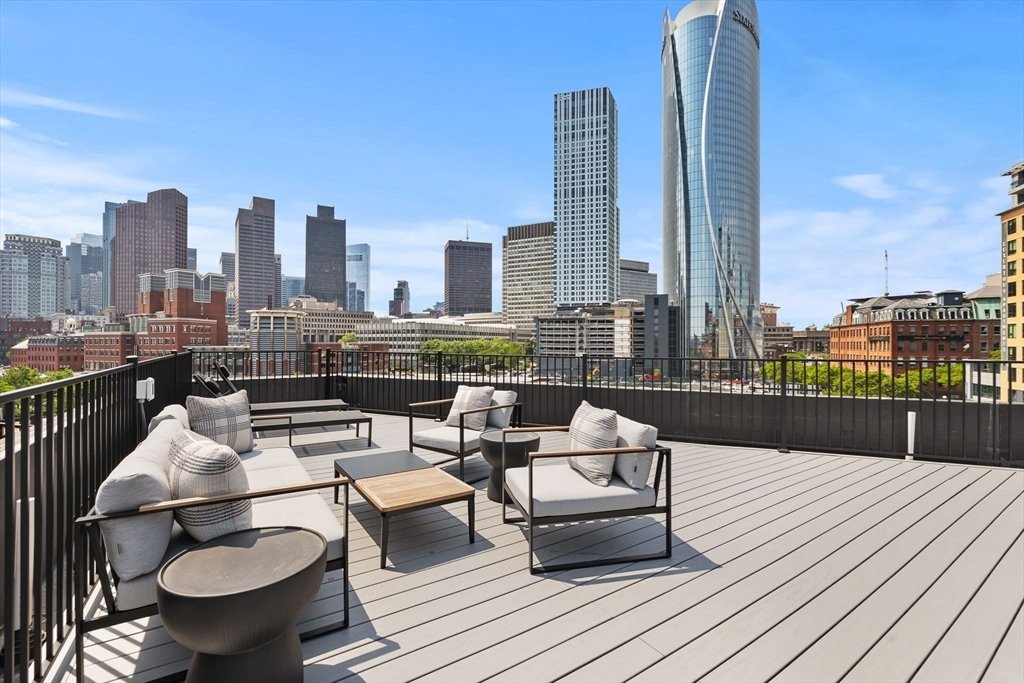 Condo in Boston, Massachusetts, United States 1 - 17628681