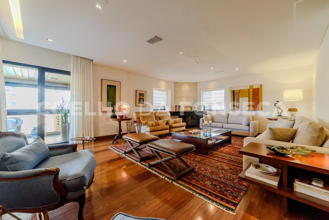 Condo in São Paulo, State of São Paulo, Brazil 1 - 17638530