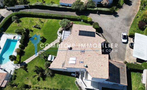 Villa en San-Nicolao, Córcega, Francia 1