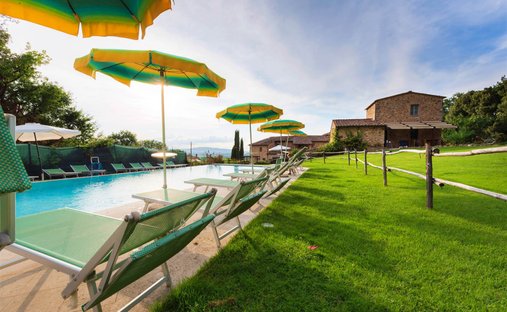 Country House in Colle di Val d'Elsa, Tuscany, Italy 1