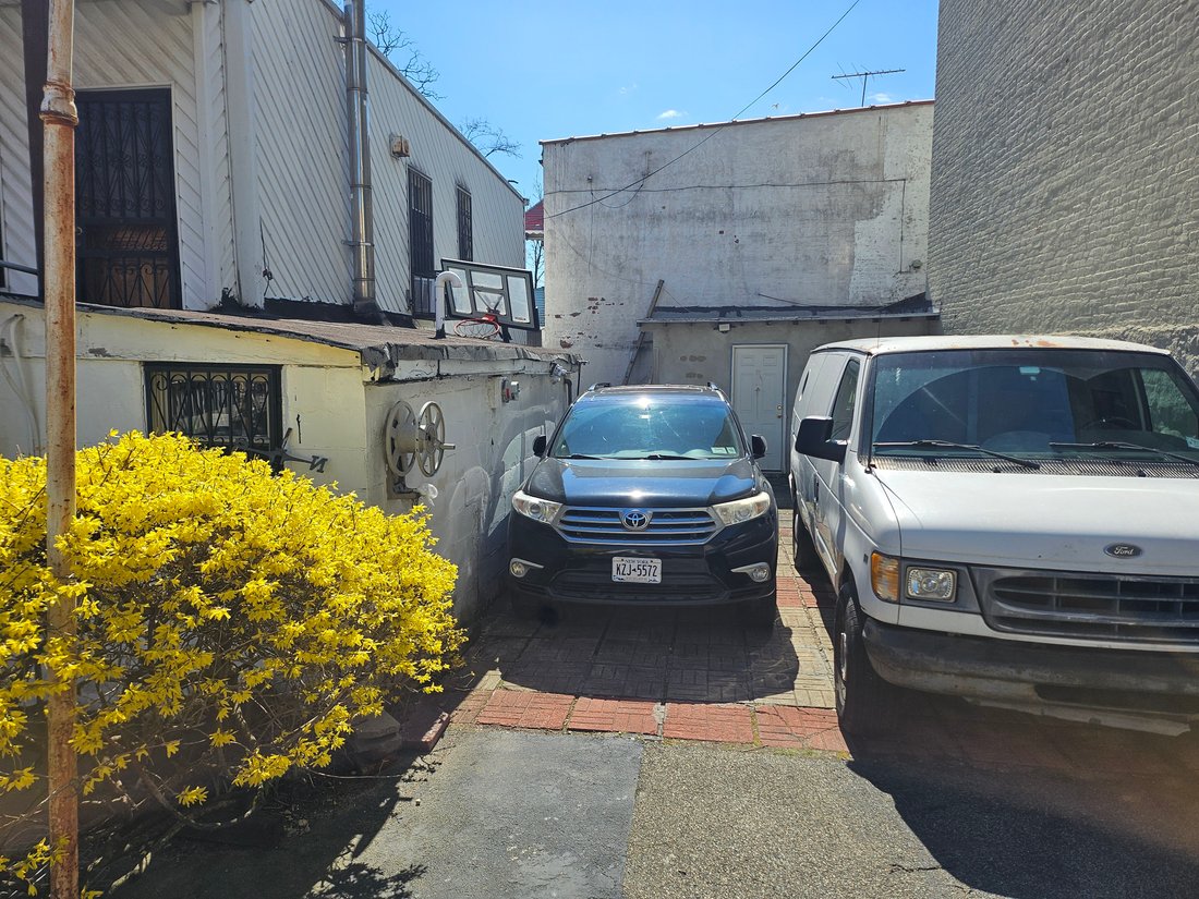 House in New York, New York, United States 5 - 17630669