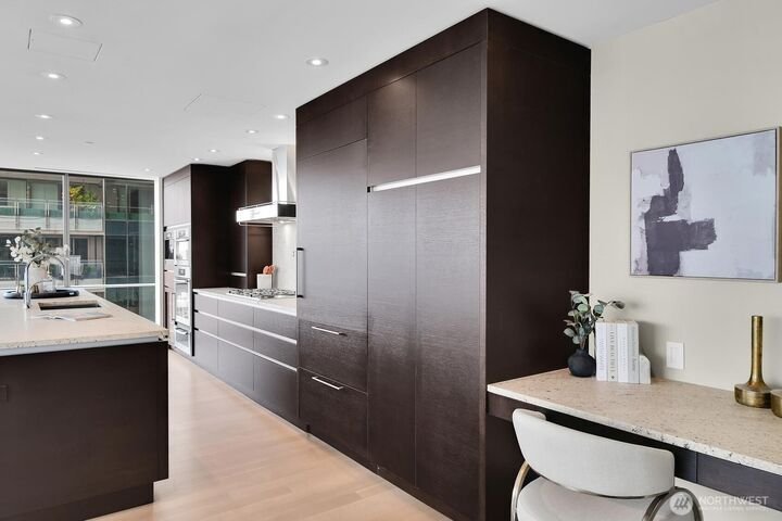 Condo in Seattle, Washington, United States 4 - 17385134