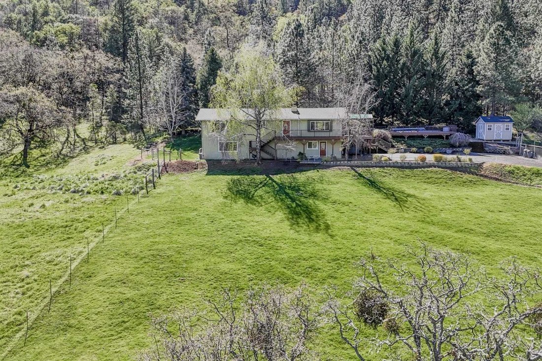 House in Medford, Oregon, United States 4 - 17630502