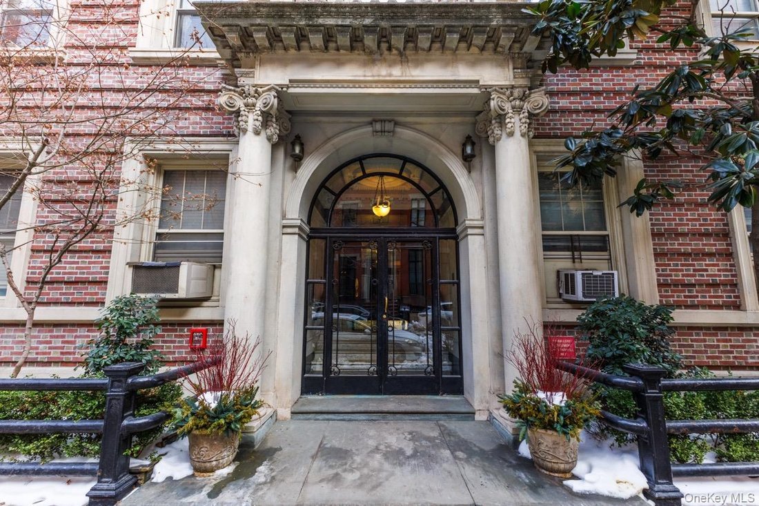 Co Op in New York, New York, United States 2 - 17638687