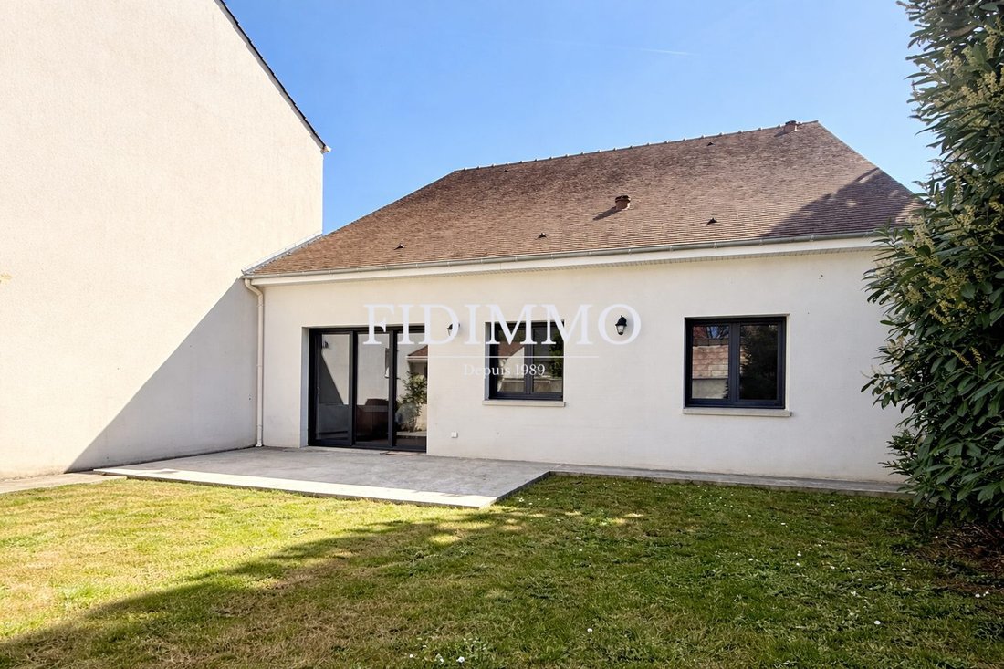 House in Ormesson-sur-Marne, Ile-de-France, France 1 - 17634971