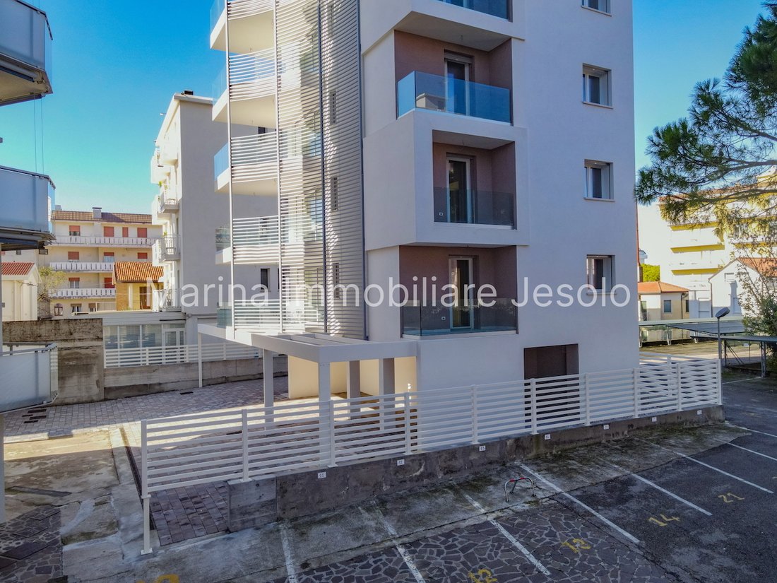 Estate in Lido di Jesolo, Jesolo, Veneto 4 - 17633822