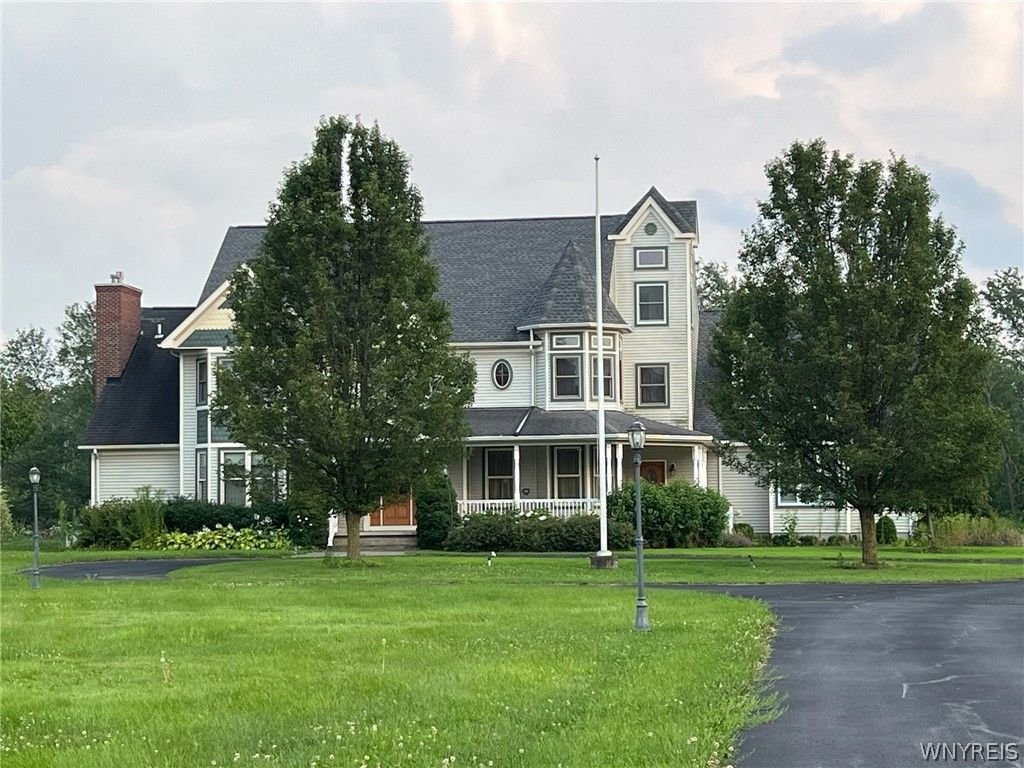 House in East Aurora, New York, United States 1 - 17641067