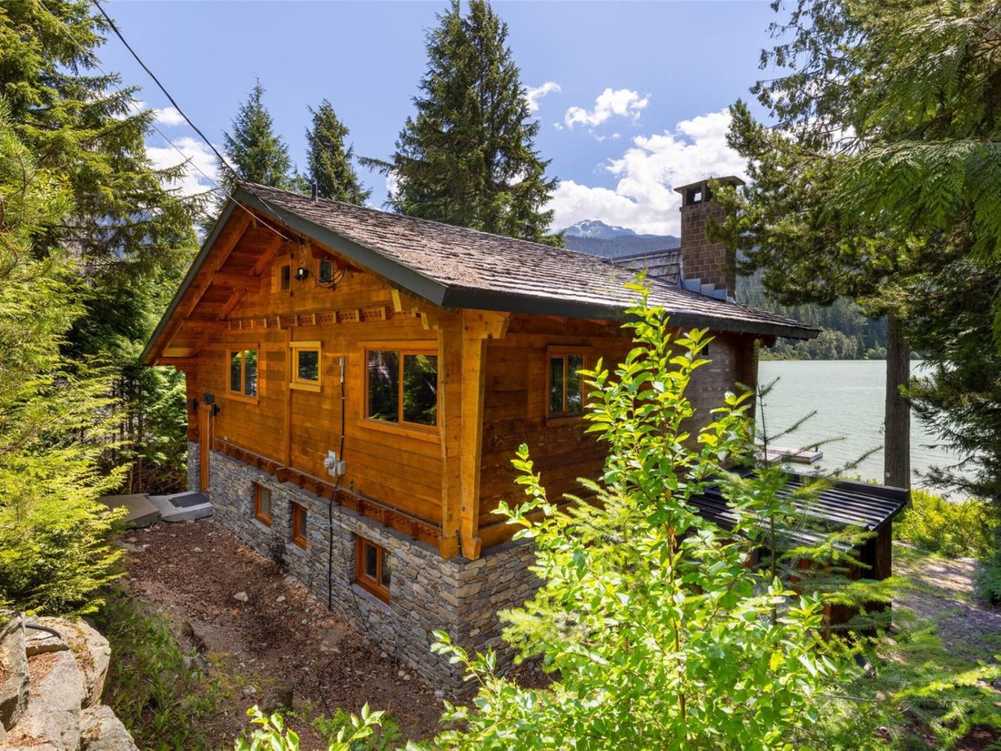 House in Whistler, British Columbia, Canada 3 - 17635351