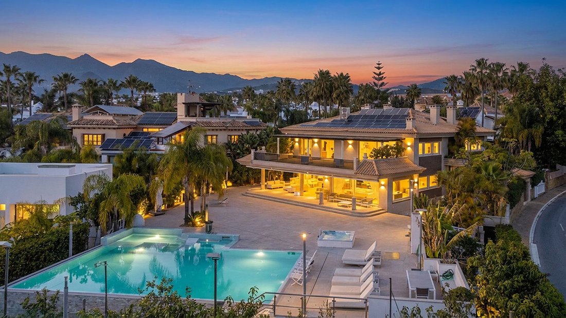 Villa in Marbella, Andalusia, Spain 1 - 17630482