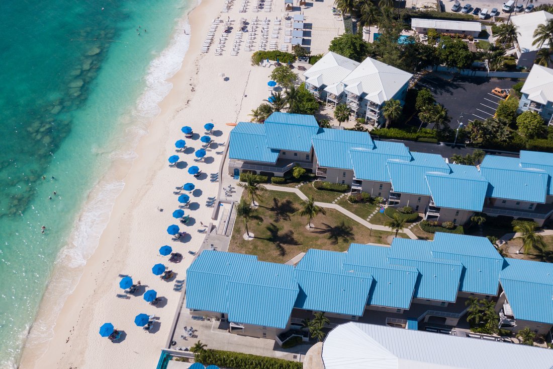 Condo in Grand Cayman, Cayman Islands 2 - 16031305