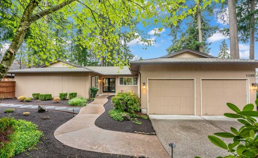 House in Cedar Hills, Oregon, United States 1