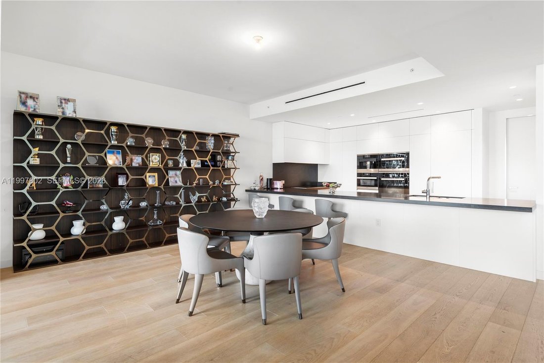 Condo in Miami Beach, Florida, United States 2 - 17629036