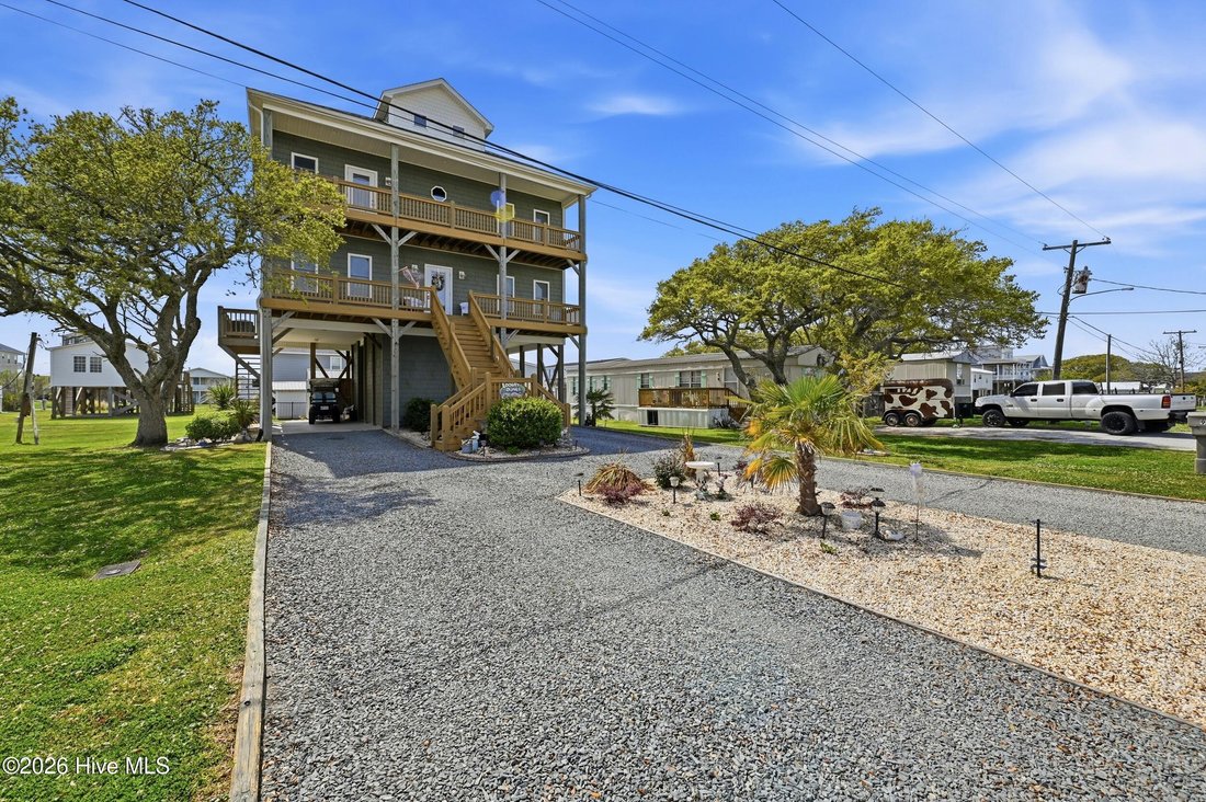 House in Topsail Beach, North Carolina, United States 3 - 17631745