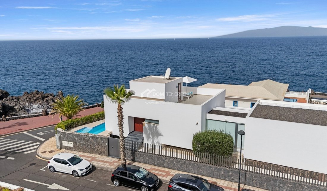 Villa in Guia de Isora, Canary Islands, Spain 1 - 17629420