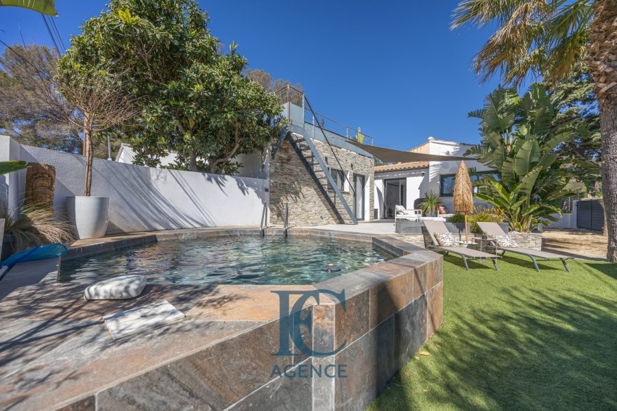 Casa en Bandol, Provenza-Alpes-Costa Azul, Francia 1 - 17629141