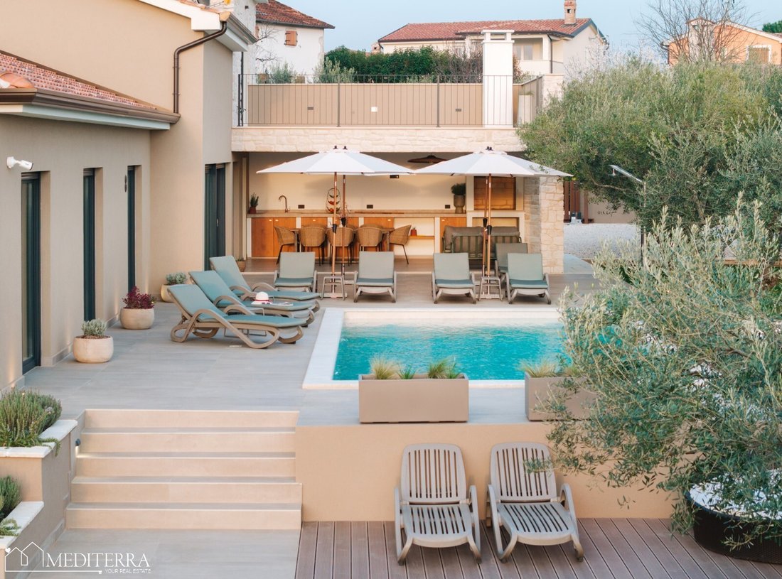Villa in Valentici, Istria County, Croatia 1 - 17631111