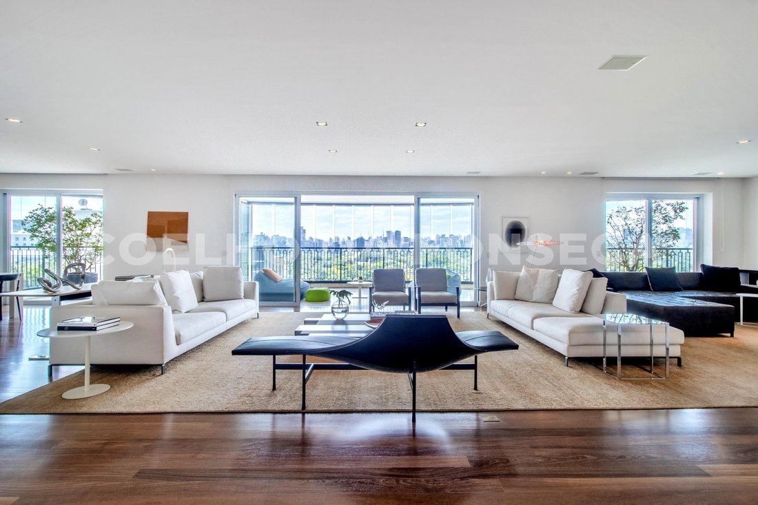 Condo in São Paulo, State of São Paulo, Brazil 1 - 17638822
