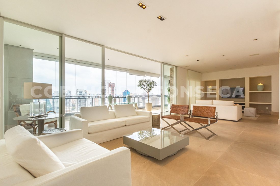 Condo in Jardim São Luís, State of São Paulo, Brazil 1 - 17636741