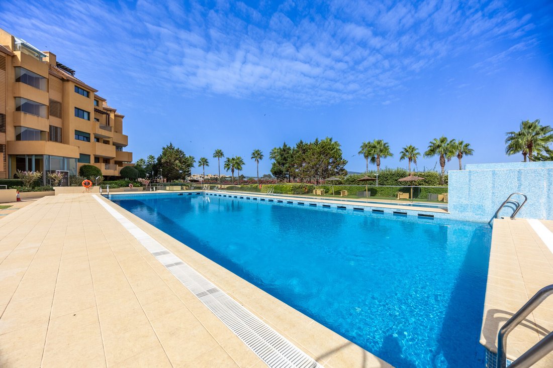 House in Sotogrande, San Roque, Andalusia 2 - 17637028