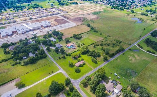 Land in Collinsville, Oklahoma, United States 1