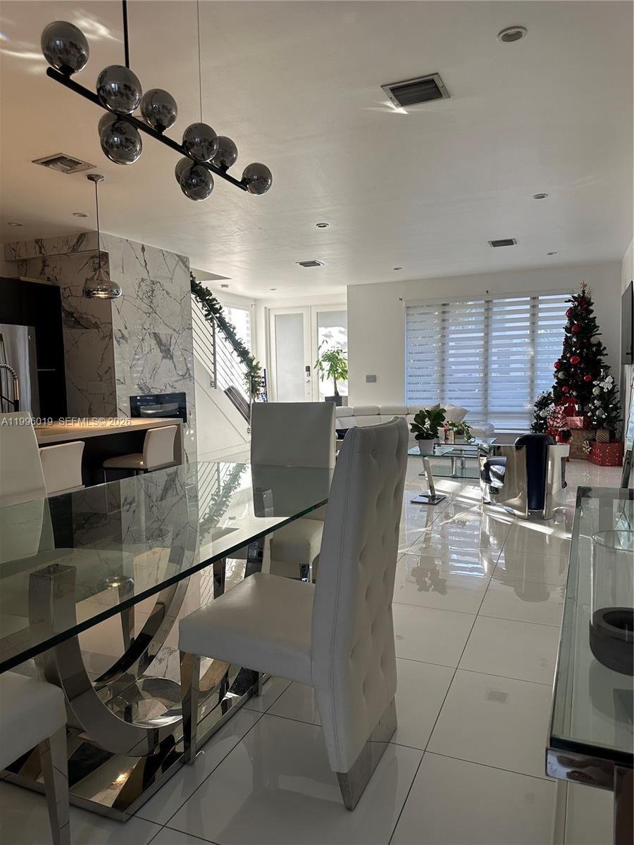 Townhouse in Doral, Florida, United States 2 - 17631024