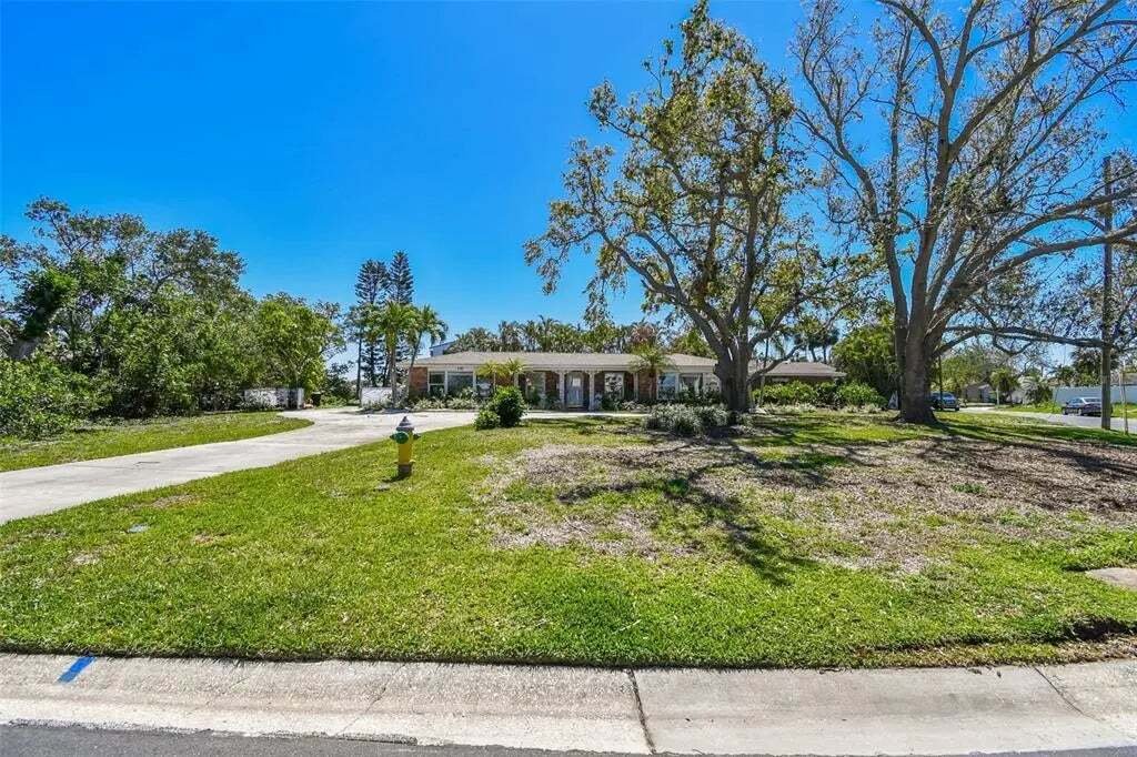 Land in St. Petersburg, Florida, United States 2 - 15401888