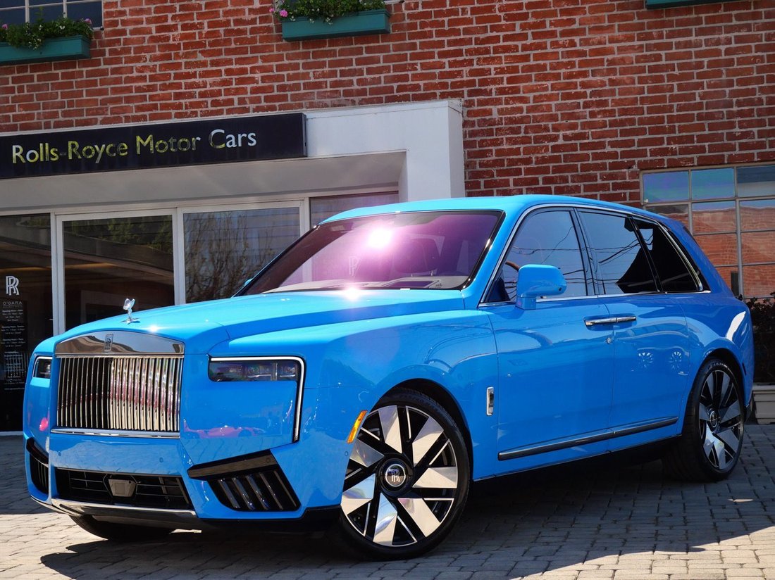 Suv in Beverly Hills, CA, United States 1 - 17633682