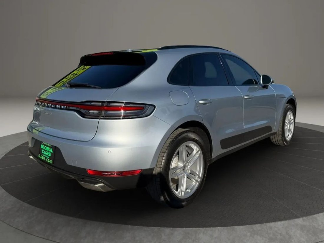 Suv in Las Vegas, NV, United States 5 - 17634137