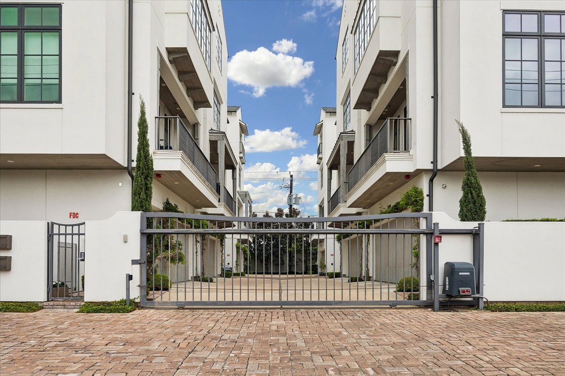 House in Houston, Texas, United States 1 - 17635882