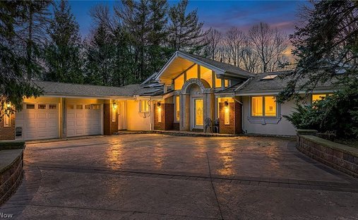 House in Solon, Ohio, United States 1