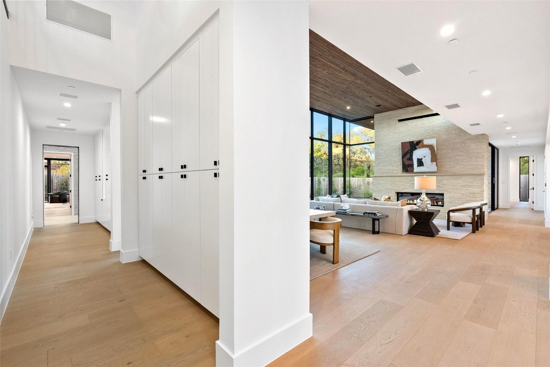House in Austin, Texas, United States 4 - 17636830