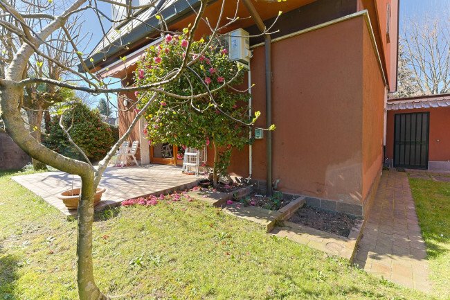 Villa in Arese, Lombardy, Italy 4 - 17627903