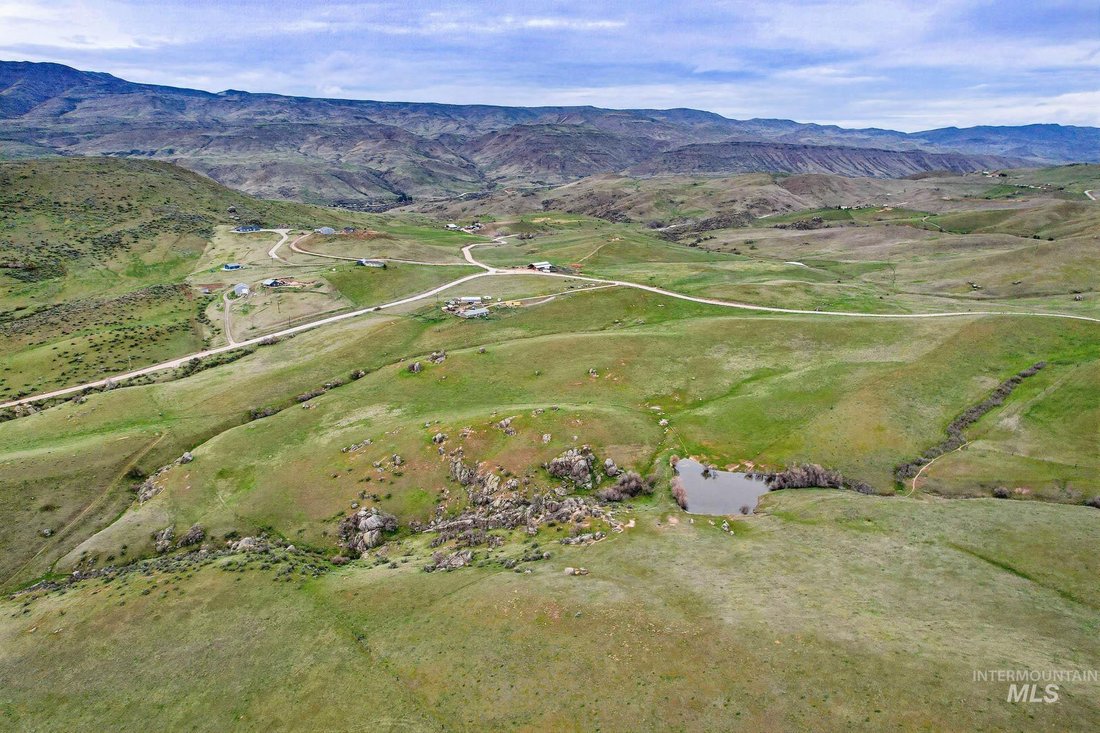 House in Sweet, Idaho, United States 5 - 17632158