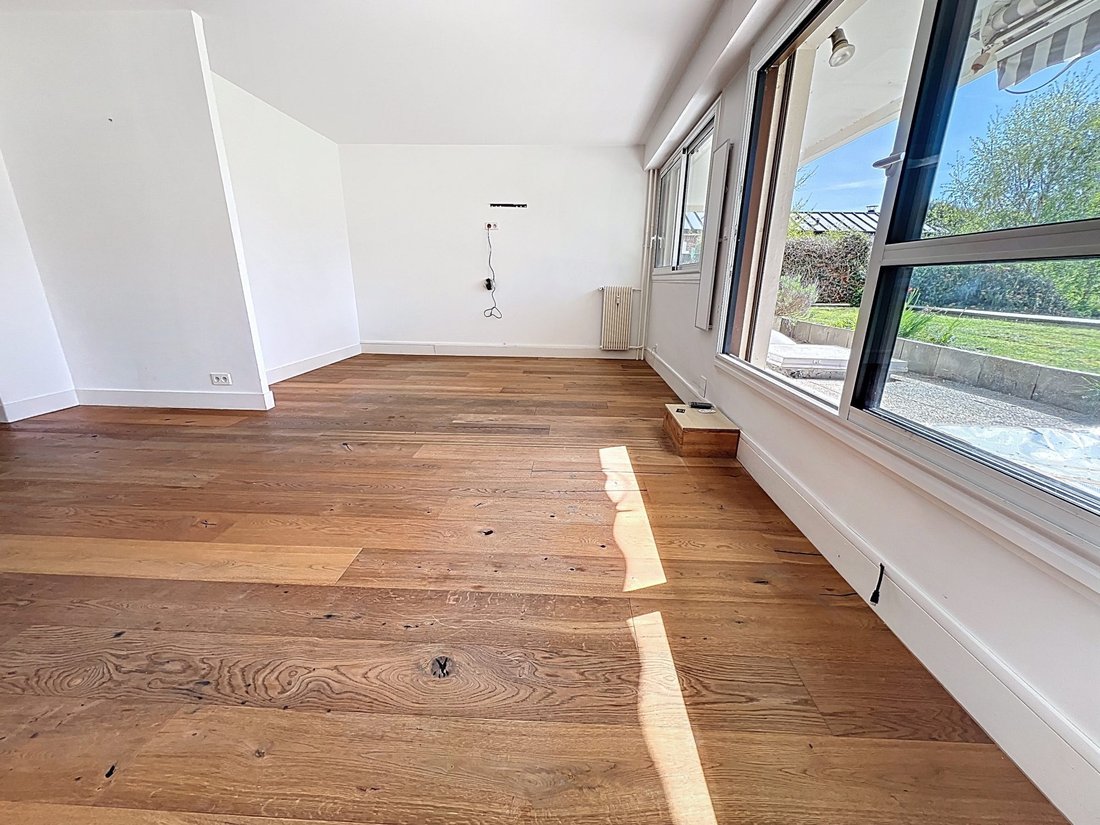 Apartment in Les Bures, Garches, France 1 - 17561766